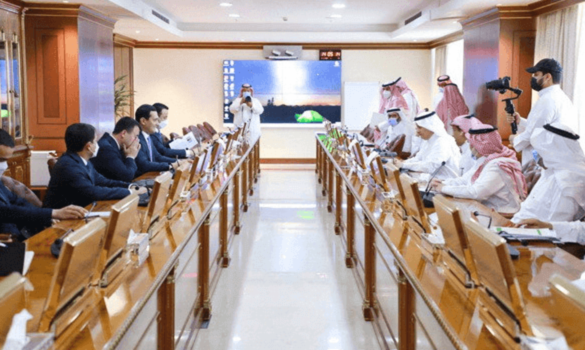 الفالح: توسيع الشراكة السعودية – الأوزبكية في الطاقة المتجددة والزراعة